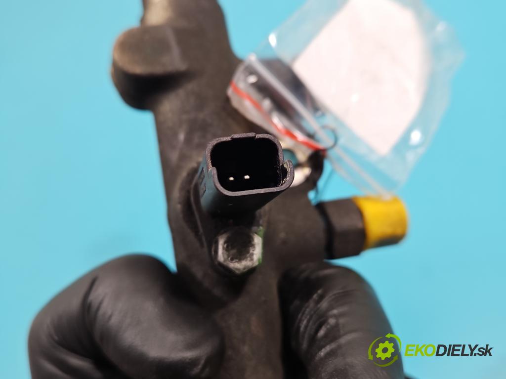 Peugeot 406 2.0 hdi 109 HP manual 80 kW 1997 cm3 5- lišta vstrekovacia 0445214010 (Vstrekovacie lišty)