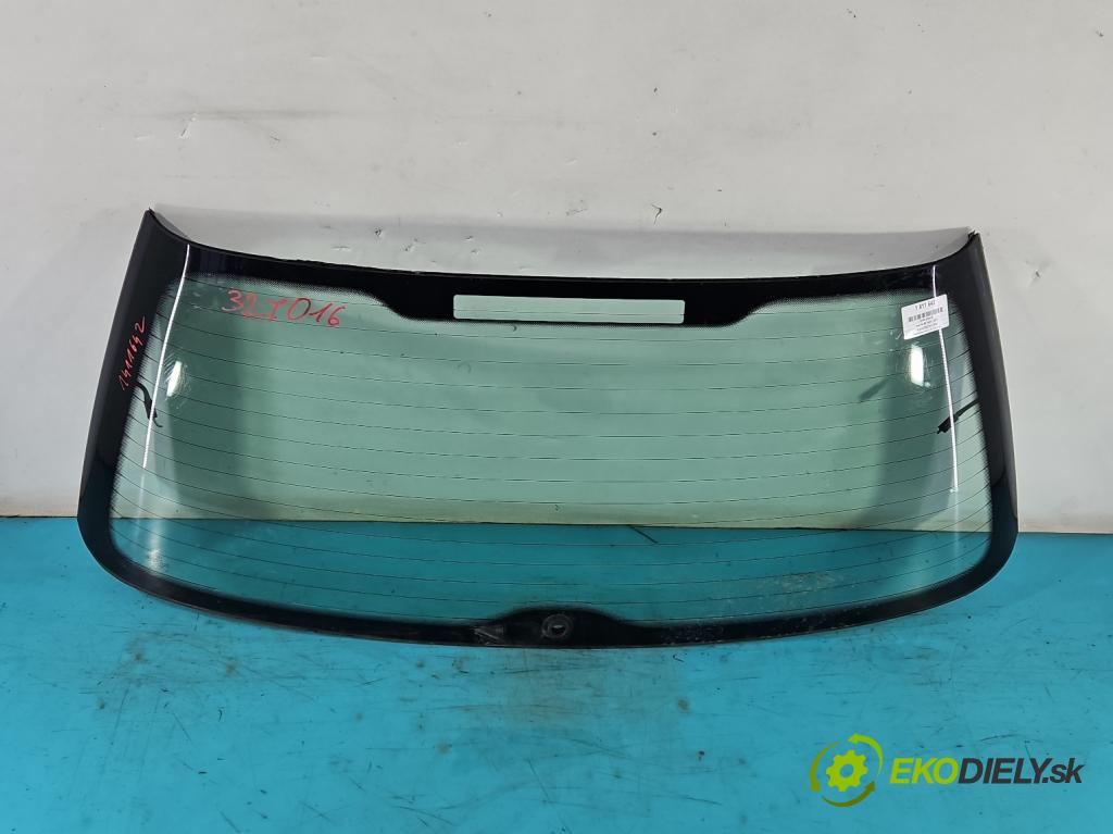 Audi A4 B5 1994-2001 1.6 8V 101 hp manual 74 kW 1595 cm3 5- sklo zadní  (Okna zadní)