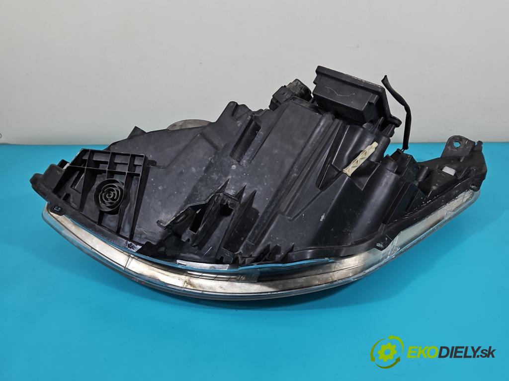 Citroen C4 I 2004-2011 1.6 16V 109 HP manual 80 kW 1587 cm3 5- Reflektor: pravý 9646894280 (Pravé)