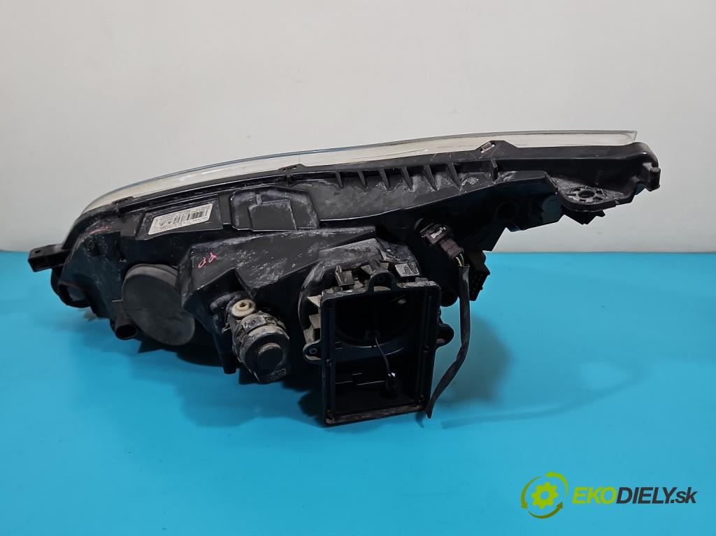 Citroen C4 I 2004-2011 1.6 16V 109 HP manual 80 kW 1587 cm3 5- Reflektor: pravý 9646894280 (Pravé)