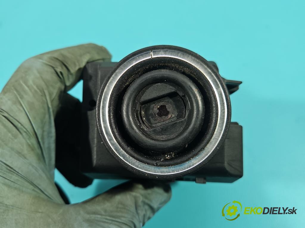 Mercedes C W203 2000-2007 2.0 kompressor 163 HP manual 120 kW 1998 cm3 5- Spínačka 2035450508 (Spínacie skrinky a kľúče)