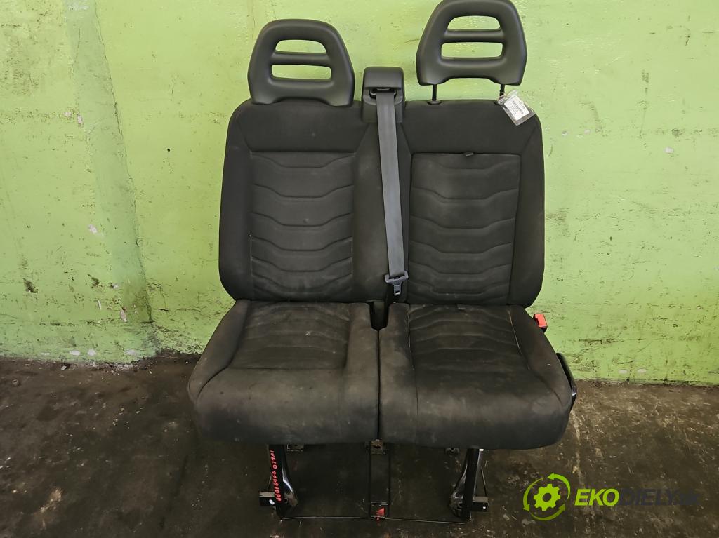 Iveco Daily V 2014- 2.3 HPI 145 HP manual 107 kW 2287 cm3 5- Sedačka pravý  (Sedačky, sedadlá)