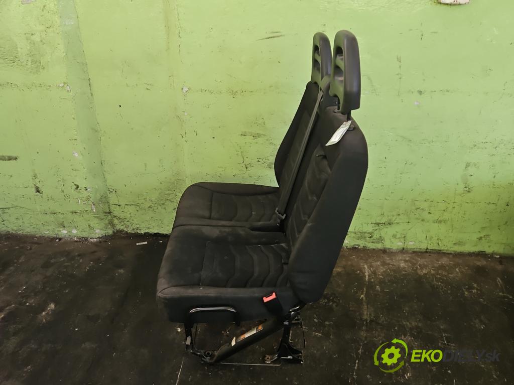 Iveco Daily V 2014- 2.3 HPI 145 HP manual 107 kW 2287 cm3 5- Sedačka pravý  (Sedačky, sedadlá)