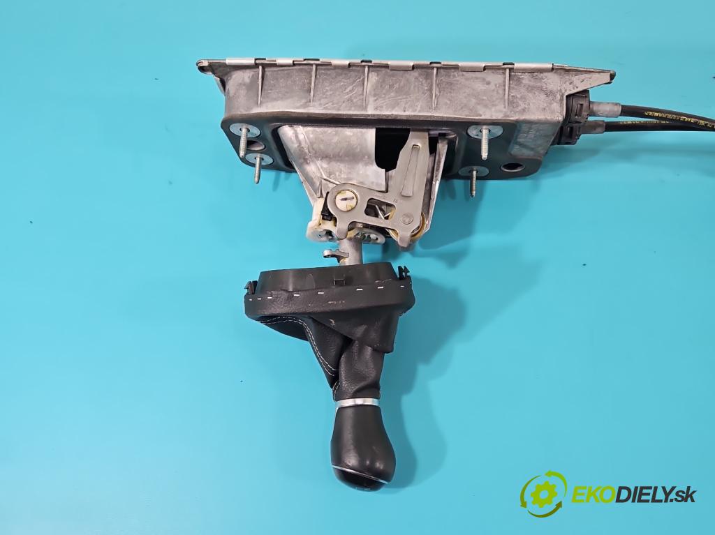 Vw Touran I 2003-2015 1.4 tsi 140 HP manual 103 kW 1390 cm3 5- Páka: Změny: stupeň,rýchlosť 1T0711049BG (Rýchlostná páka (kulisa))