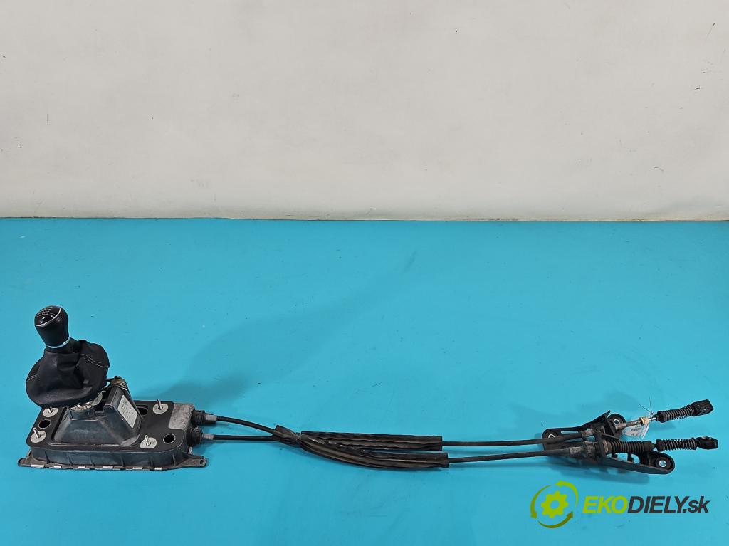 Vw Touran I 2003-2015 1.4 tsi 140 HP manual 103 kW 1390 cm3 5- Páka: Změny: stupeň,rýchlosť 1T0711049BG (Rýchlostná páka (kulisa))