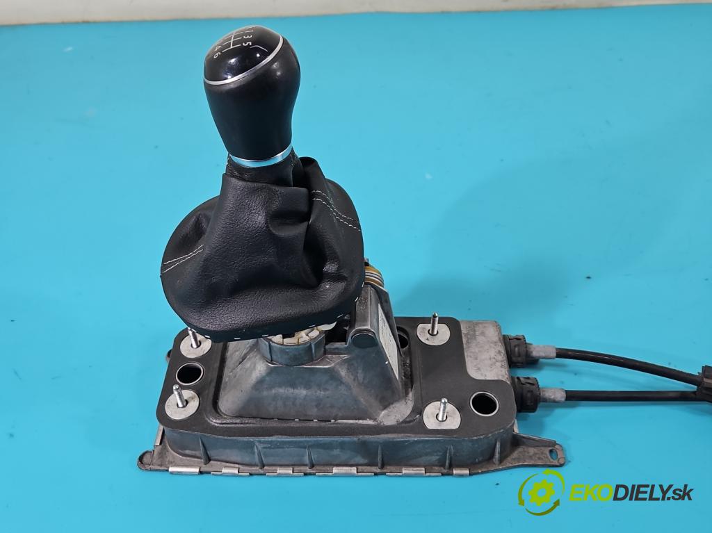 Vw Touran I 2003-2015 1.4 tsi 140 HP manual 103 kW 1390 cm3 5- Páka: Změny: stupeň,rýchlosť 1T0711049BG (Rýchlostná páka (kulisa))