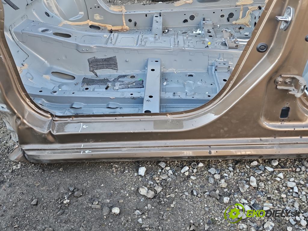 Renault Megane IV 2016-2024 1.2 Tce 132 hp manual 97 kW 1197 cm3 5- práh levý  (Ostatní)