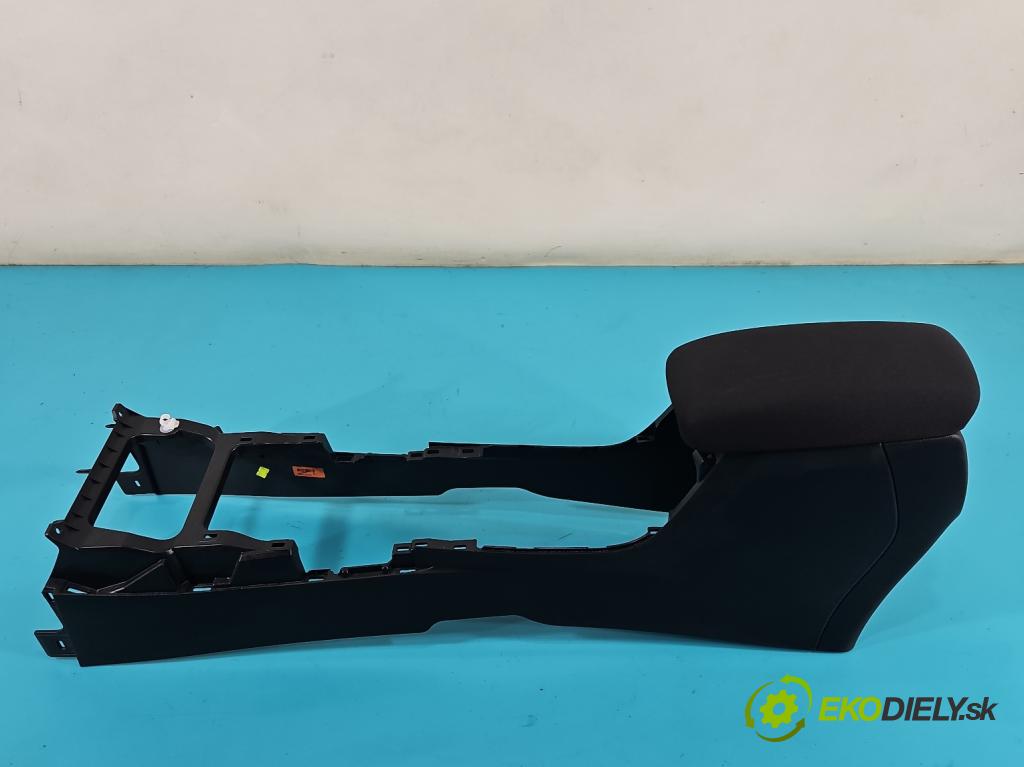 Toyota Corolla E21 2019- 1.6 16V 132  HP manual 97 kW 1598 cm3 4- operadlo 304680U (Lakťové opierky)