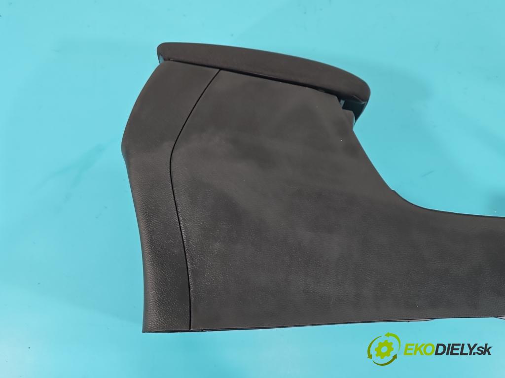 Toyota Corolla E21 2019- 1.6 16V 132  HP manual 97 kW 1598 cm3 4- operadlo 304680U (Lakťové opierky)