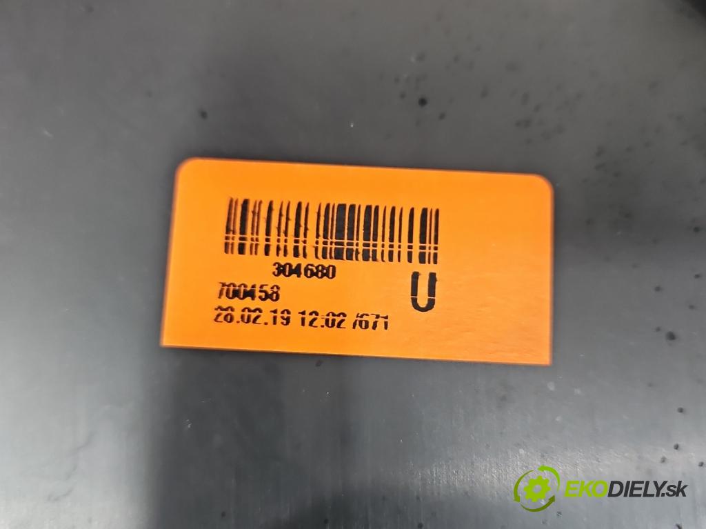 Toyota Corolla E21 2019- 1.6 16V 132  HP manual 97 kW 1598 cm3 4- operadlo 304680U (Lakťové opierky)