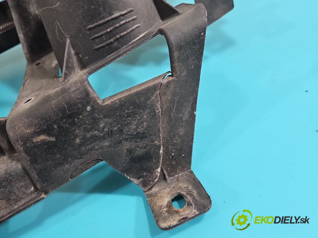 Jeep Cherokee KJ 2001-2008 3.7 V6 204 hp automatic 150 kW 3700 cm3 5- stěna přední  (Výztuhy přední)