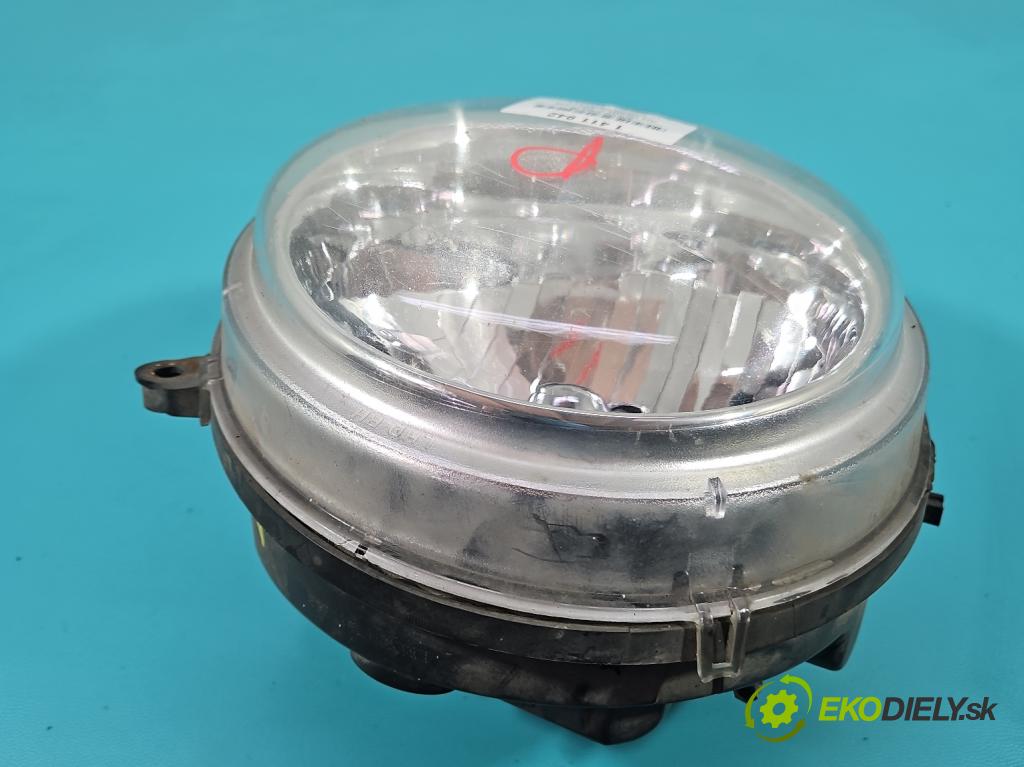 Jeep Cherokee KJ 2001-2008 3.7 V6 204 HP automatic 150 kW 3700 cm3 5- Reflektor: pravý  (Pravé)