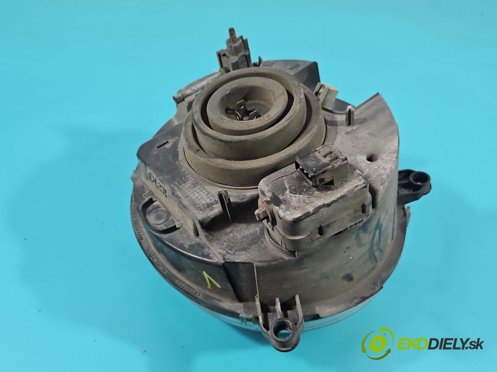 Jeep Cherokee KJ 2001-2008 3.7 V6 204 HP automatic 150 kW 3700 cm3 5- Reflektor: pravý  (Pravé)