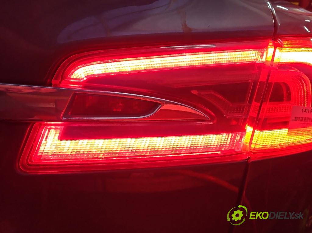 Tesla Model S 0.0b: 367hp automatic 270 kW  5- svetlo / reflektor zadné pravé 6005924-00-D (Kľučka dverí ostatné)