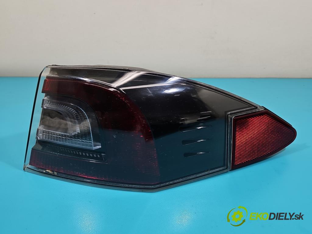 Tesla Model S 0.0b: 367hp automatic 270 kW  5- svetlo / reflektor zadné pravé 6005921-00-B (Kľučka dverí ostatné)