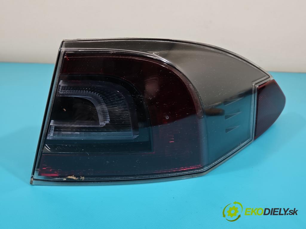 Tesla Model S 0.0b: 367hp automatic 270 kW  5- svetlo / reflektor zadné pravé 6005921-00-B (Kľučka dverí ostatné)