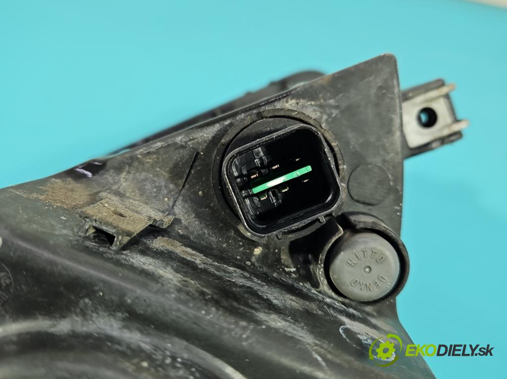 Hyundai I30 I 2007-2012 1.4 16V (G4FA) 109 HP manual 80 kW 1396 cm3 5- Reflektor: pravý 92102-2R000 (Pravé)