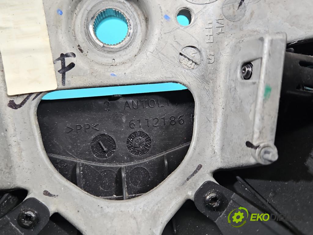 Hyundai I30 I 2007-2012 1.4 16V (G4FA) 109 HP manual 80 kW 1396 cm3 5- volant  (Volanty)