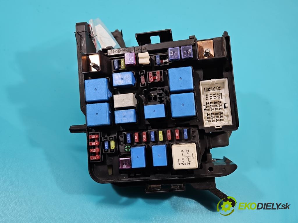 Hyundai I30 I 2007-2012 1.4 16V (G4FA) 109 hp manual 80 kW 1396 cm3 5- skříňka pojistková 91951-0Q000 (Pojistkové skříňky)