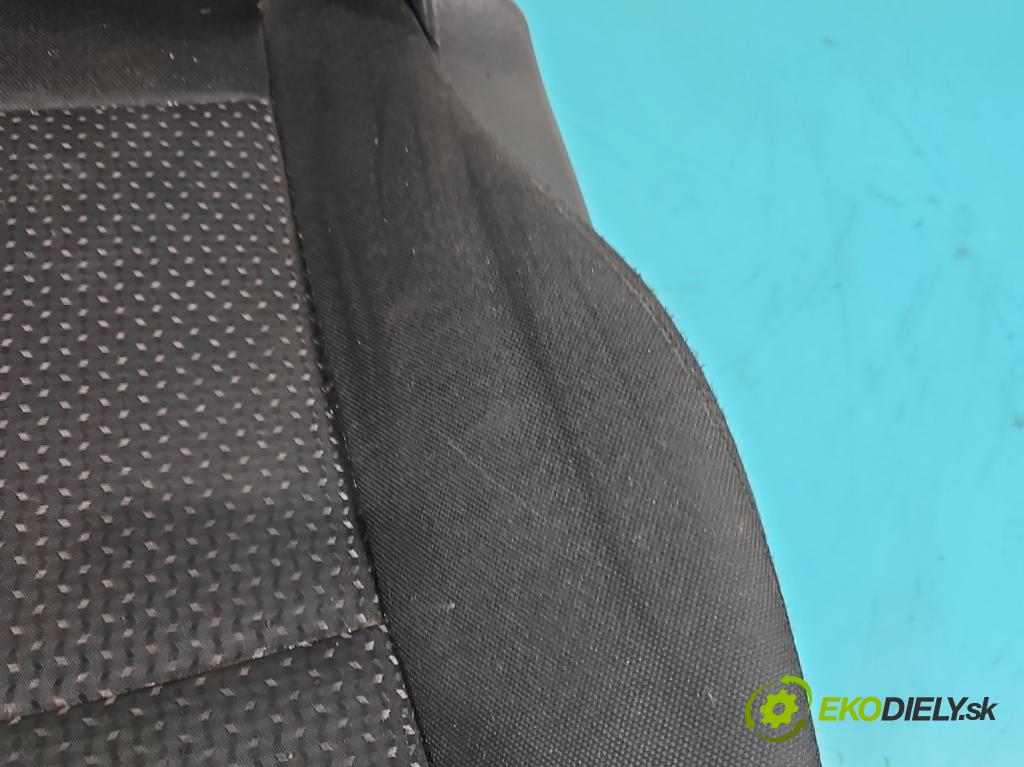 Hyundai I30 I 2007-2012 1.4 16V (G4FA) 109 HP manual 80 kW 1396 cm3 5- Sedačka ľavý  (Sedačky, sedadlá)