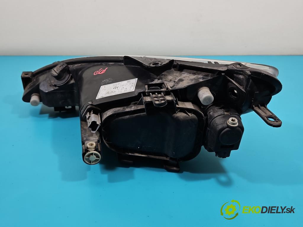 Peugeot 206 1.4b: 75 HP manual 55 kW 1360 cm3 3- Reflektor: pravý  (Pravé)