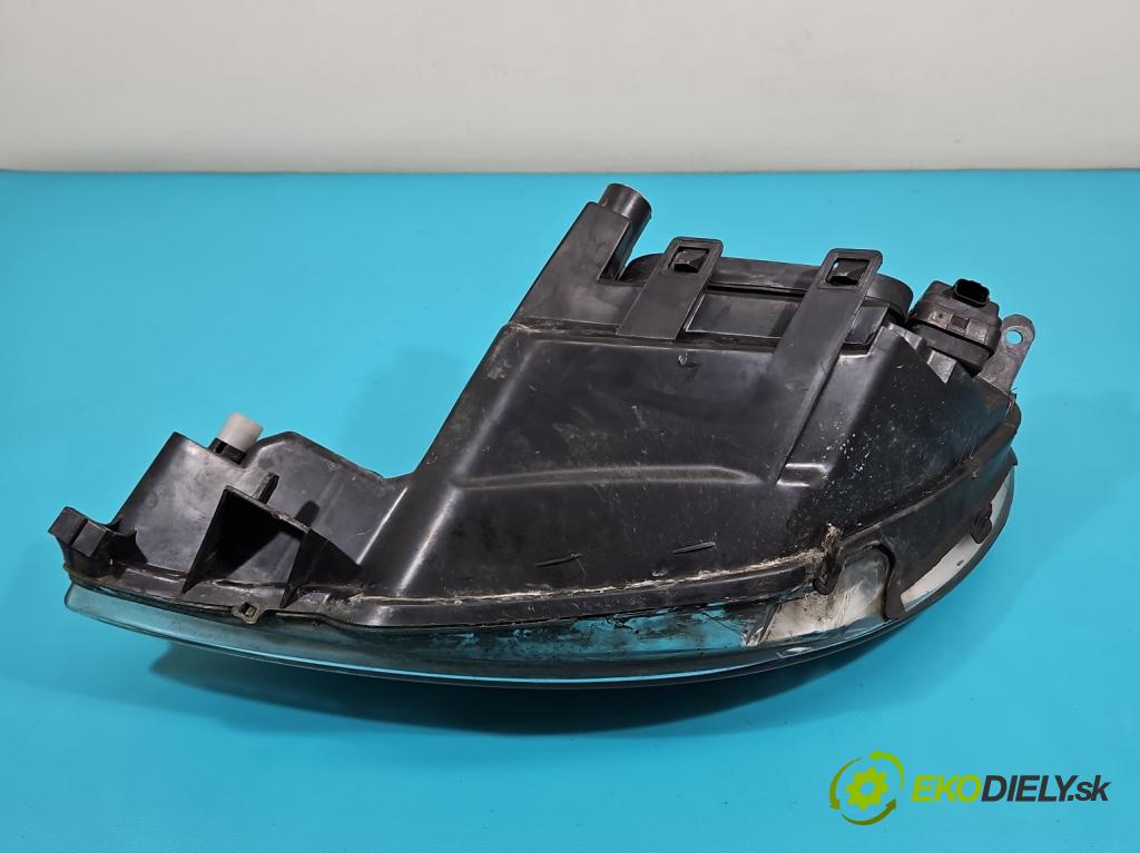 Peugeot 206 1.4b: 75 HP manual 55 kW 1360 cm3 3- Reflektor: pravý  (Pravé)