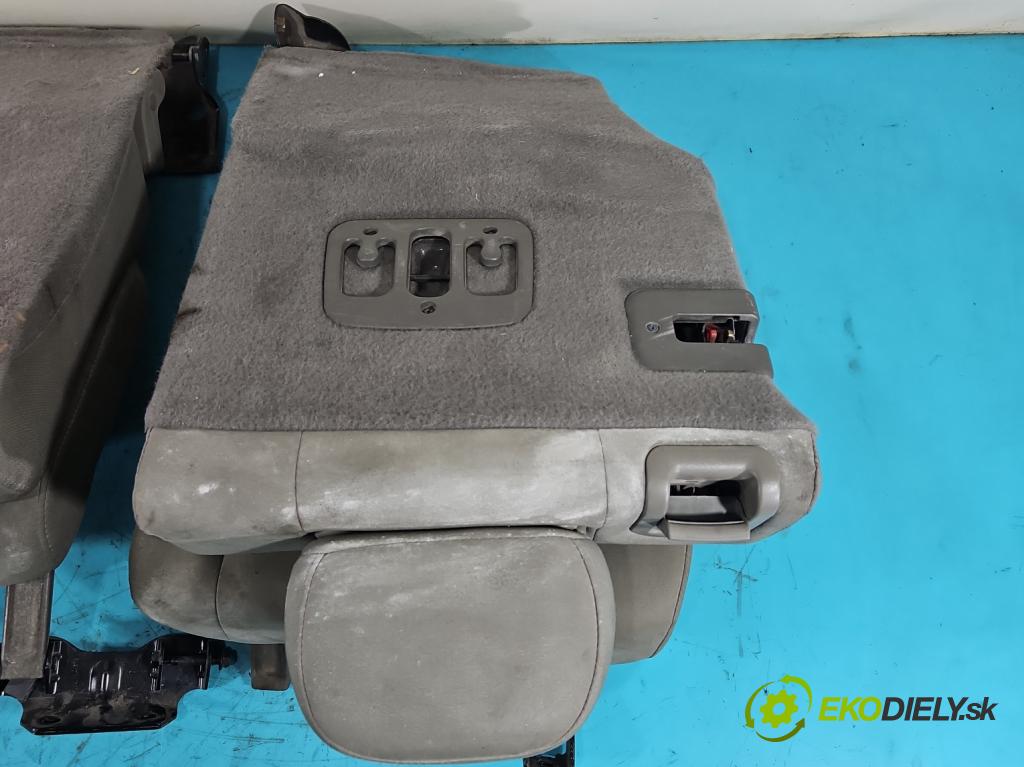 Jeep Cherokee KJ 2001-2008 3.7 V6 204 HP automatic 150 kW 3700 cm3 5- Pohovka: zadné  (Sedačky, sedadlá)