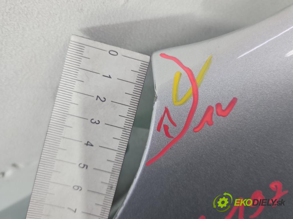 Vw Touran I 2003-2015 1.4 tsi 140 hp manual 103 kW 1390 cm3 5- blatnik přední levý  (Predné ľavé)