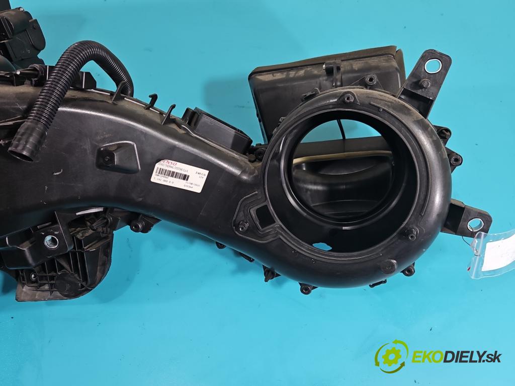 Iveco Daily V 2014- 2.3 HPI 145 HP manual 107 kW 2287 cm3 5- radiator 5801574932 (Radiátor kúrenia)
