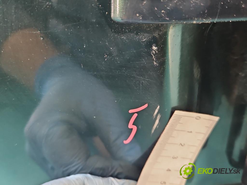 Skoda Octavia I 1996-2010 1.6 SR 101 hp manual 74 kW 1595 cm3 5- zadní kufrové dveře  (Zadní kapoty)