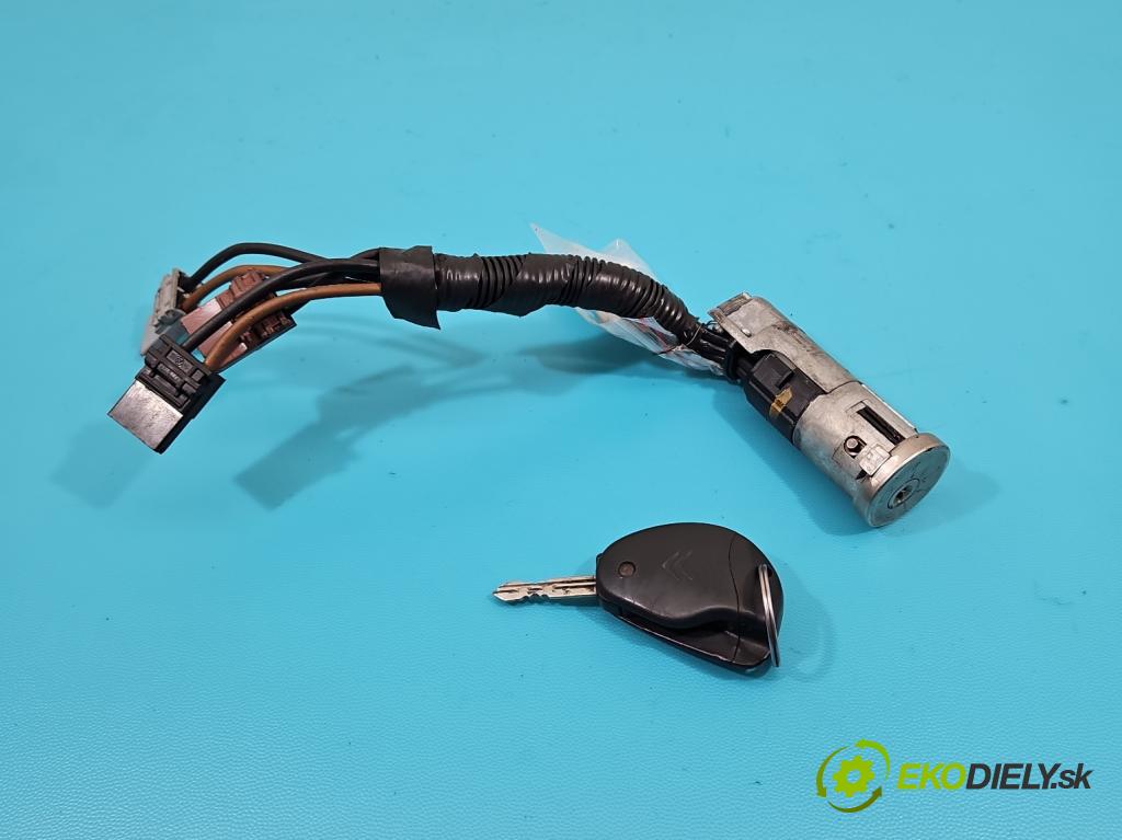 Citroen Xantia 1.8 8V MNOHO: 90 HP manual 66 kW 1762 cm3 5- Spínačka  (Spínacie skrinky a kľúče)