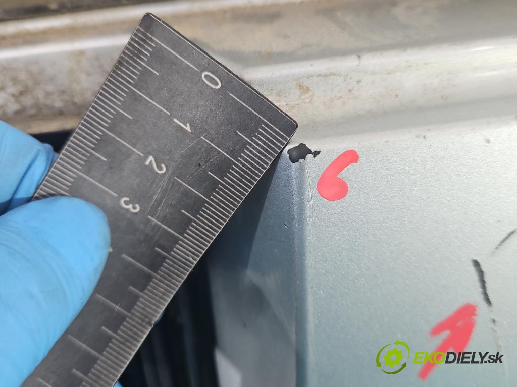 Citroen C2 1.4 HDI 68 hp manual 50 kW 1398 cm3 3- zadní kufrové dveře  (Zadní kapoty)