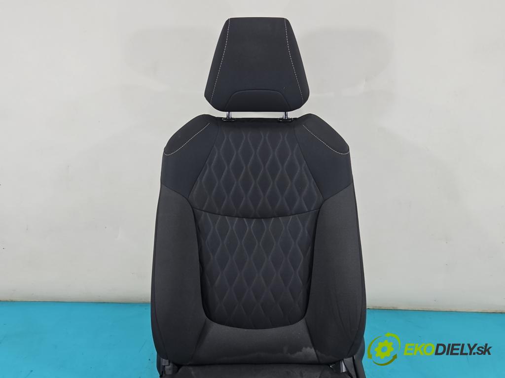 Toyota Corolla E21 2019- 1.6 16V 132  HP manual 97 kW 1598 cm3 4- Sedačka ľavý  (Sedačky, sedadlá)