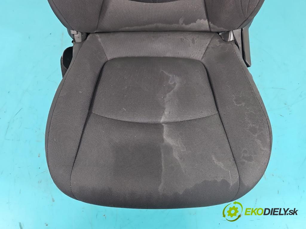 Toyota Corolla E21 2019- 1.6 16V 132  HP manual 97 kW 1598 cm3 4- Sedačka ľavý  (Sedačky, sedadlá)