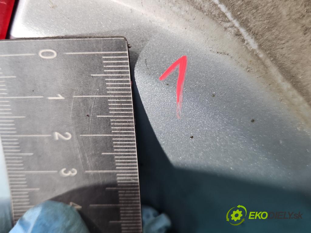 Hyundai Ix35 2.0 16V 163 hp manual 120 kW 1980 cm3 5- zadní kufrové dveře  (Zadní kapoty)