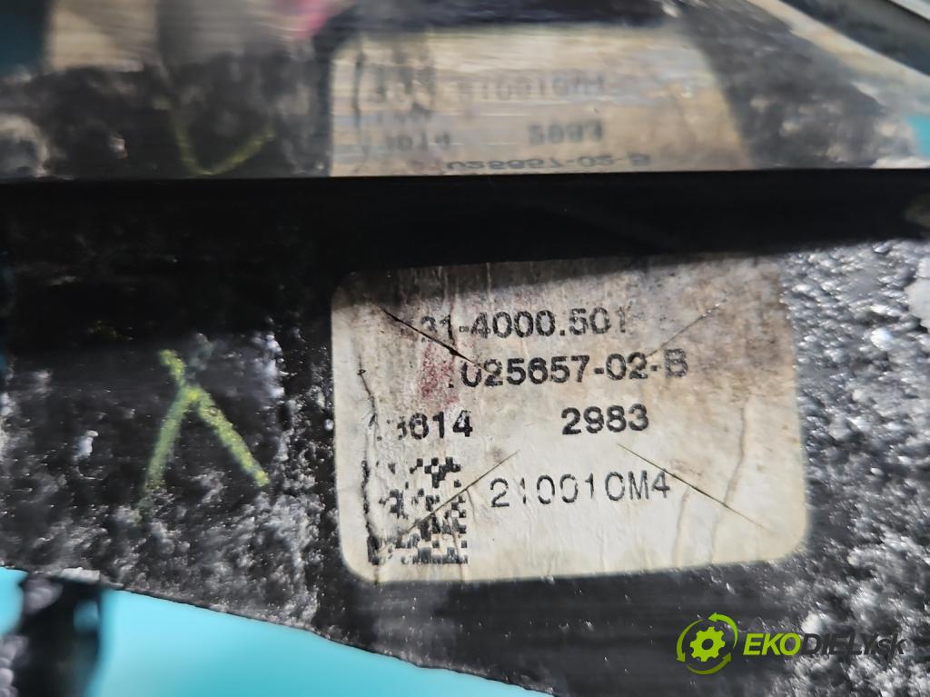 Tesla Model S 0.0b: 367hp automatic 270 kW  5- zrkadlo pravé  (Kľučka dverí ostatné)