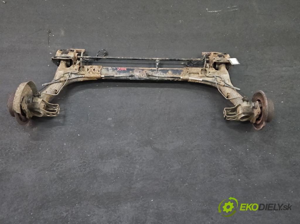 Audi A4 B5 1994-2001 1.6 8V 101 hp manual 74 kW 1595 cm3 5- zadní výztuha  (Výztuhy zadní)