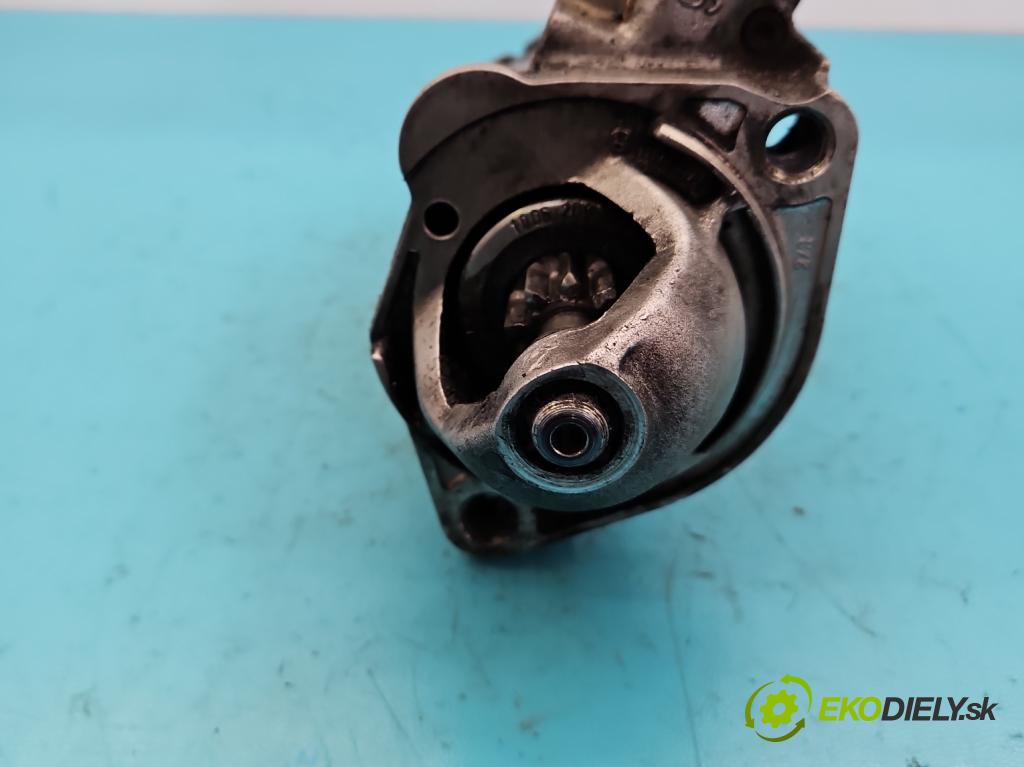 Audi A4 B5 1994-2001 1.6 8V 101 HP manual 74 kW 1595 cm3 5- štartér 06B911023 (Štartéry)