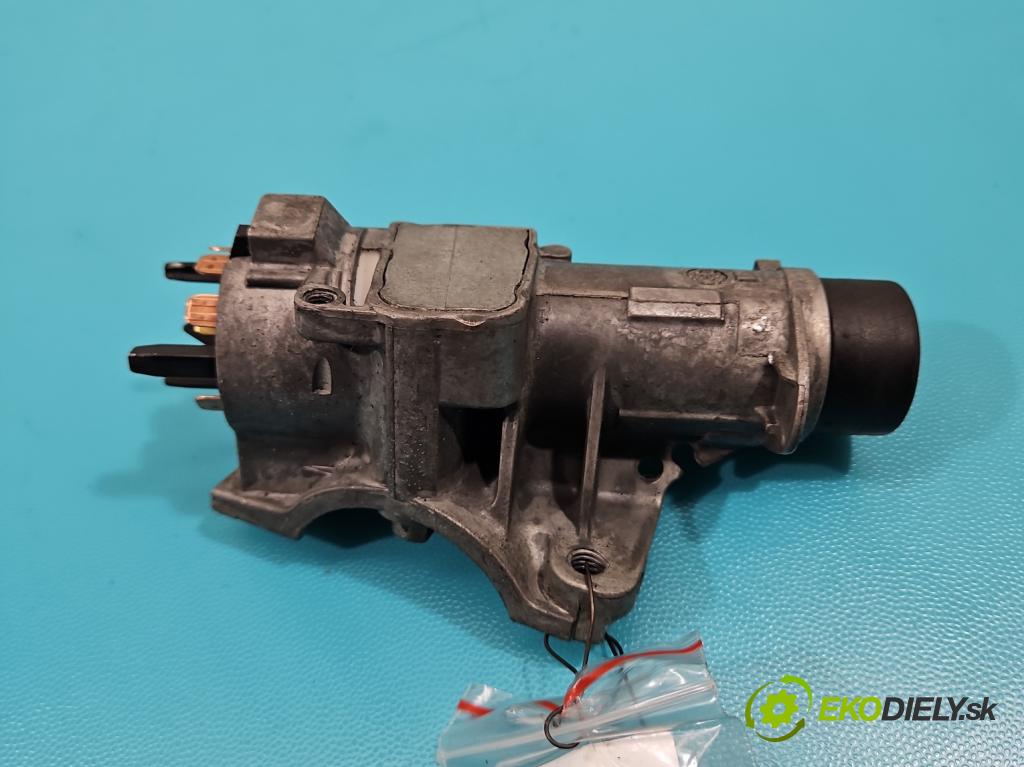 Skoda Octavia I 1996-2010 1.6 SR 101 HP manual 74 kW 1595 cm3 5- Spínačka 4B0905851C (Spínacie skrinky a kľúče)