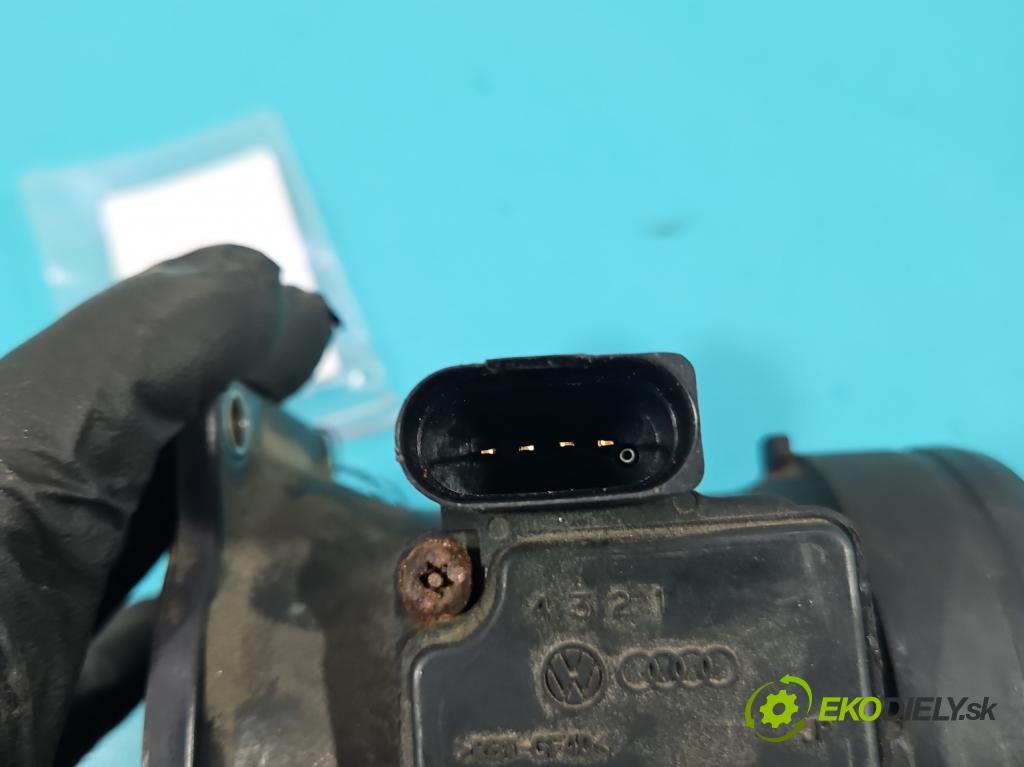 Audi A4 B5 1994-2001 1.6 8V 101 HP manual 74 kW 1595 cm3 5- průtokoměr: 06A906461B (Váhy vzduchu)