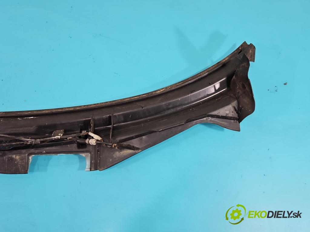 Audi A3 8L 1996-2003 1.6 SR 101 HP manual 74 kW 1595 cm3 3- torpédo 8L1819415 (Torpéda)