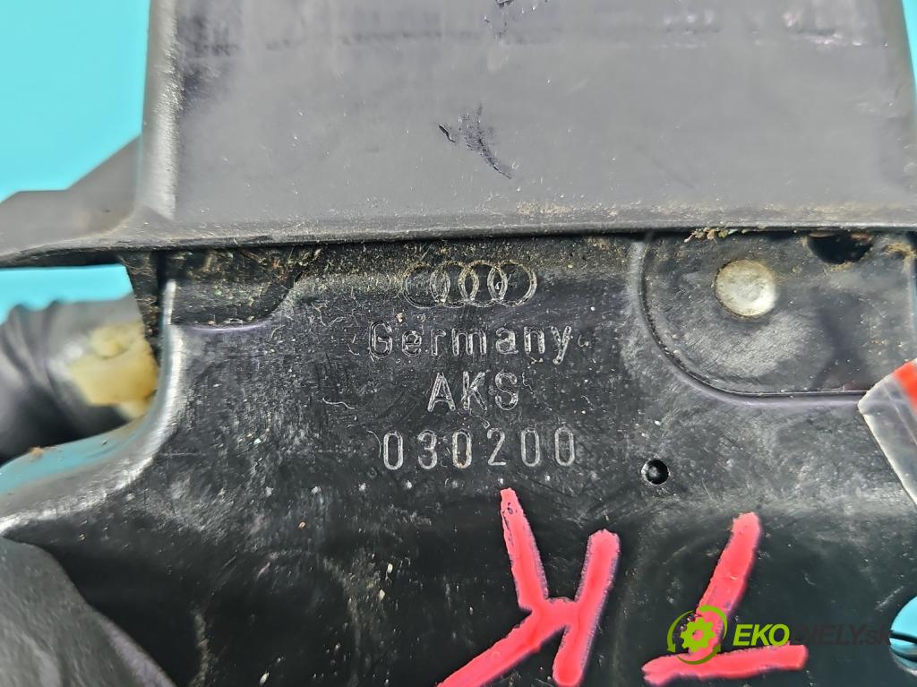 Audi A4 B5 1994-2001 1.6 8V 101 hp manual 74 kW 1595 cm3 5- zámek kufrových dveří zadní 8D9827520A