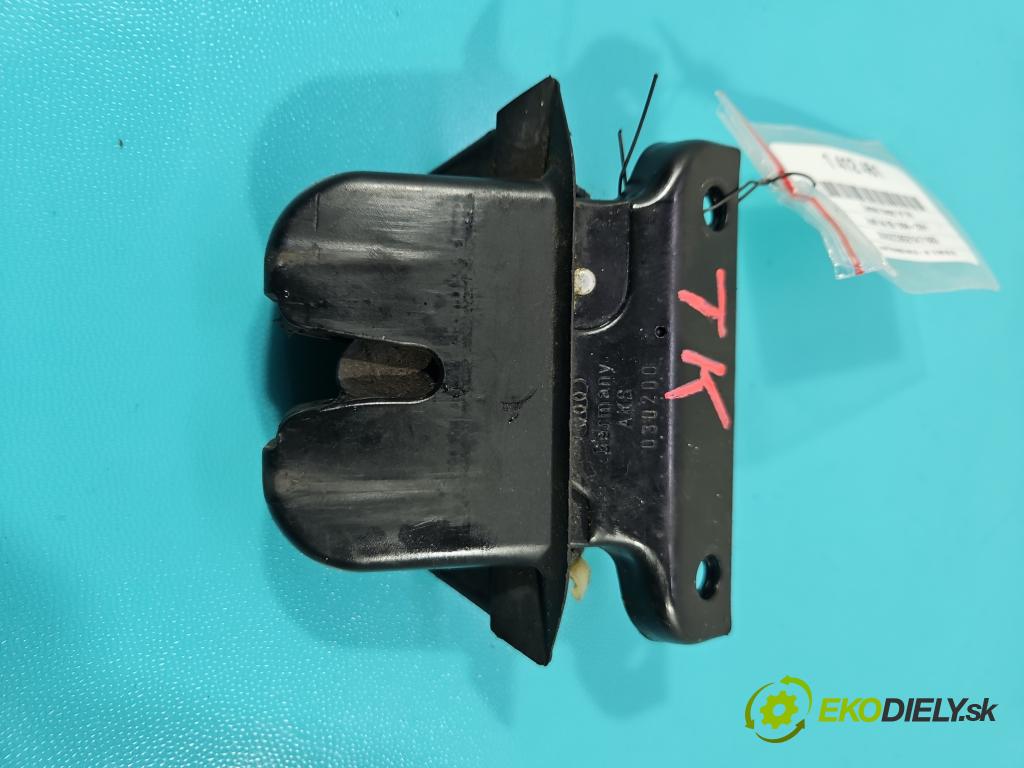 Audi A4 B5 1994-2001 1.6 8V 101 hp manual 74 kW 1595 cm3 5- zámek kufrových dveří zadní 8D9827520A