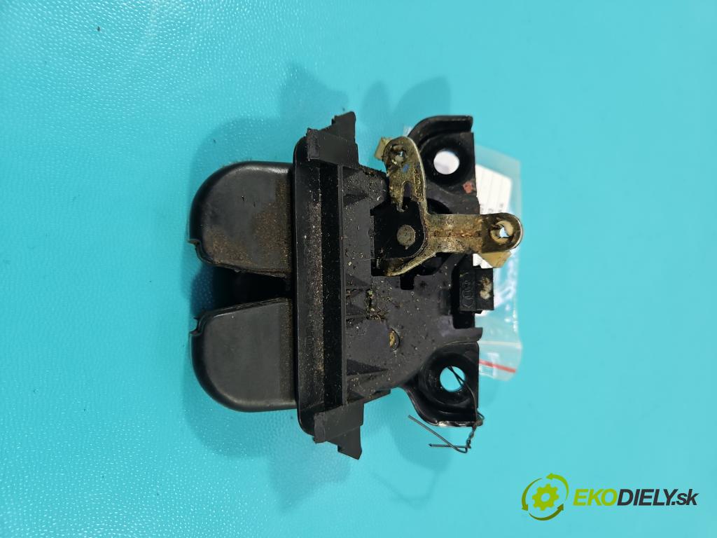 Audi A4 B5 1994-2001 1.6 8V 101 hp manual 74 kW 1595 cm3 5- zámek kufrových dveří zadní 8D9827520A