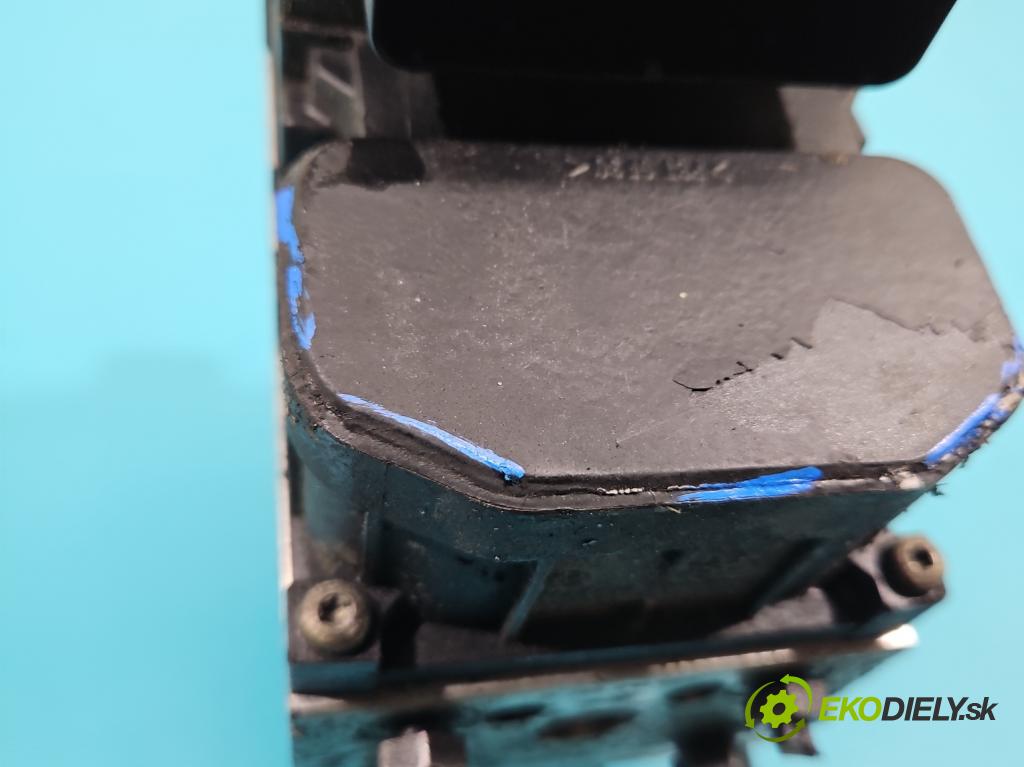 Audi A4 B5 1994-2001 1.6 8V 101 HP manual 74 kW 1595 cm3 5- čerpadlo abs 0265216562 (Pumpy ABS)