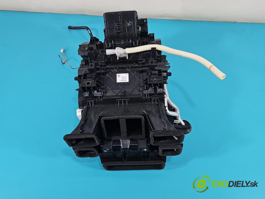 Toyota Corolla E21 2019- 1.6 16V 132  HP manual 97 kW 1598 cm3 4- radiator 87050-02W80 (Radiátor kúrenia)