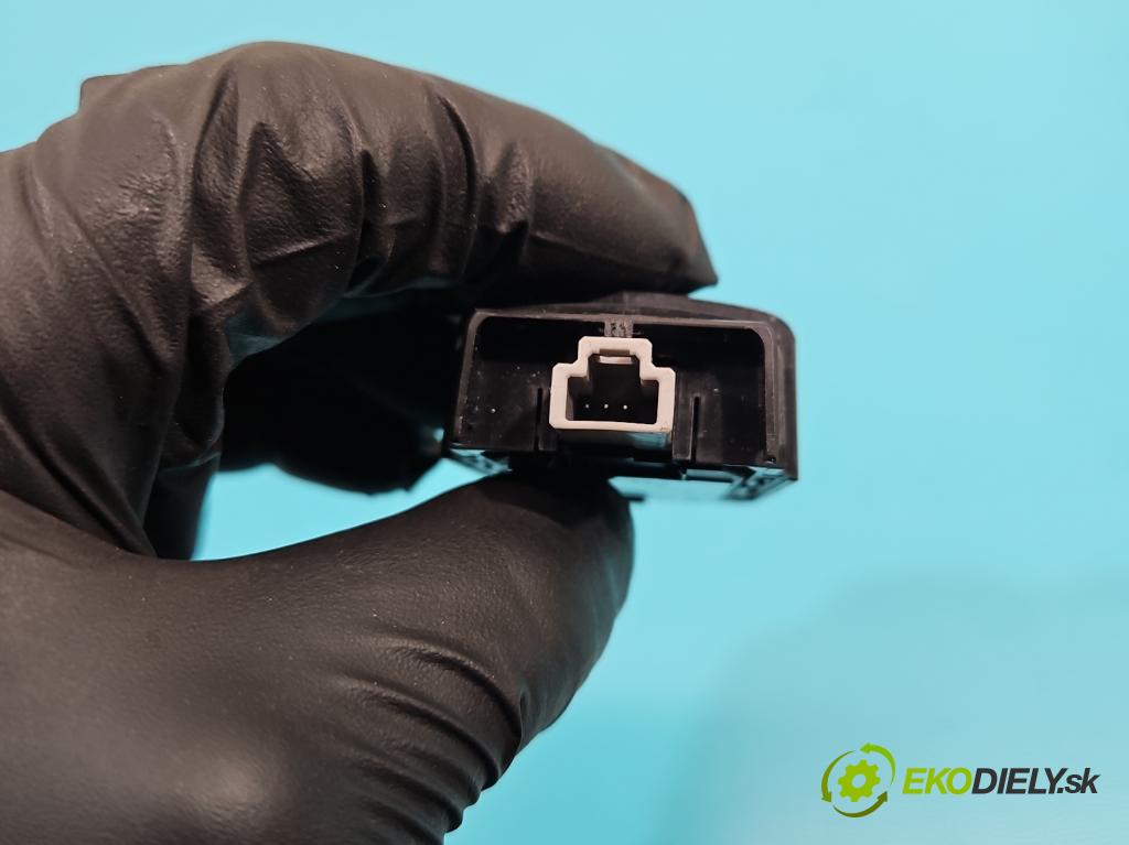 Toyota Corolla E21 2019- 1.6 16V 132  HP manual 97 kW 1598 cm3 4- snímač déšť: 89941-30040 (Snímače dažďa)