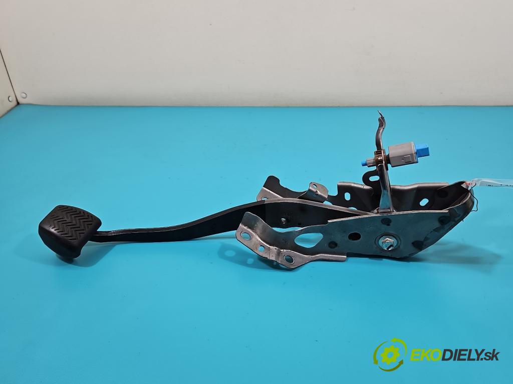 Toyota Corolla E21 2019- 1.6 16V 132 hp manual 97 kW 1598 cm3 4- pedály