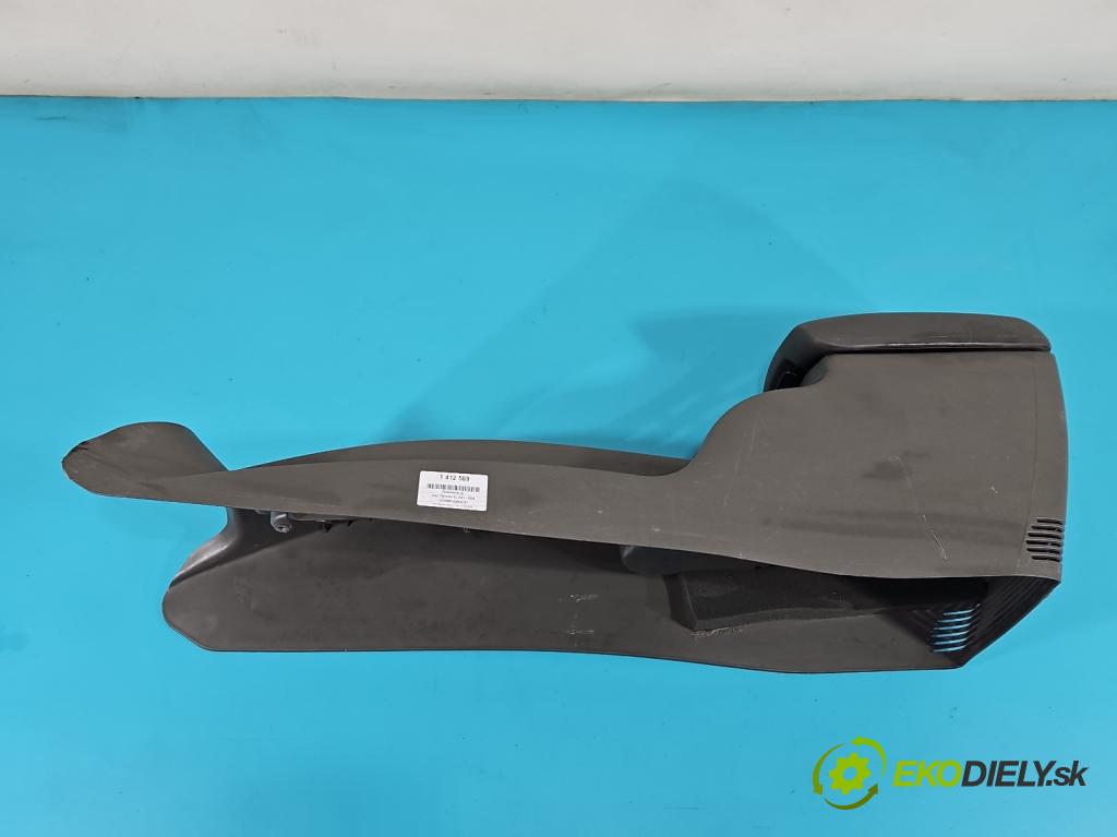 Jeep Cherokee KJ 2001-2008 3.7 V6 204 HP automatic 150 kW 3700 cm3 5- operadlo 5KC131J8AC (Lakťové opierky)