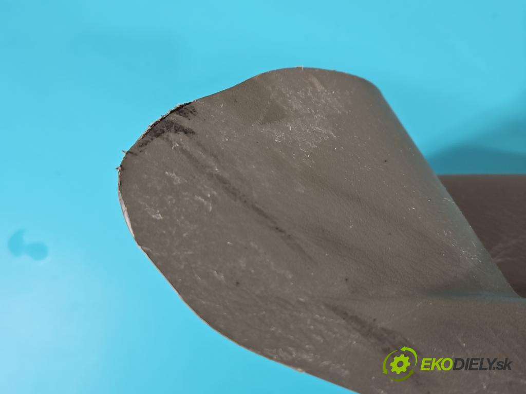 Jeep Cherokee KJ 2001-2008 3.7 V6 204 HP automatic 150 kW 3700 cm3 5- operadlo 5KC131J8AC (Lakťové opierky)